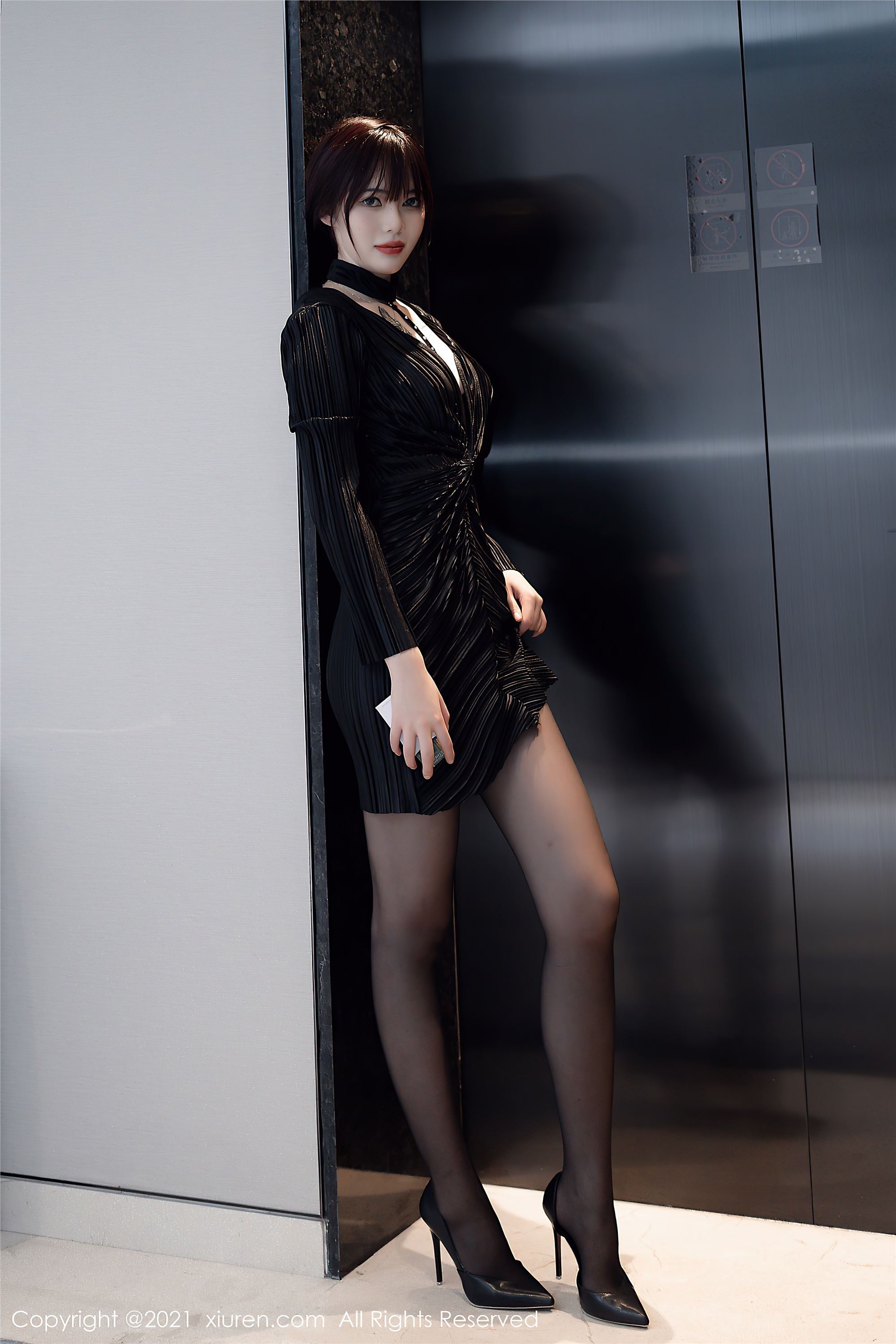 Xiuren秀人网 2021.10.19 NO.4080 Arude薇薇